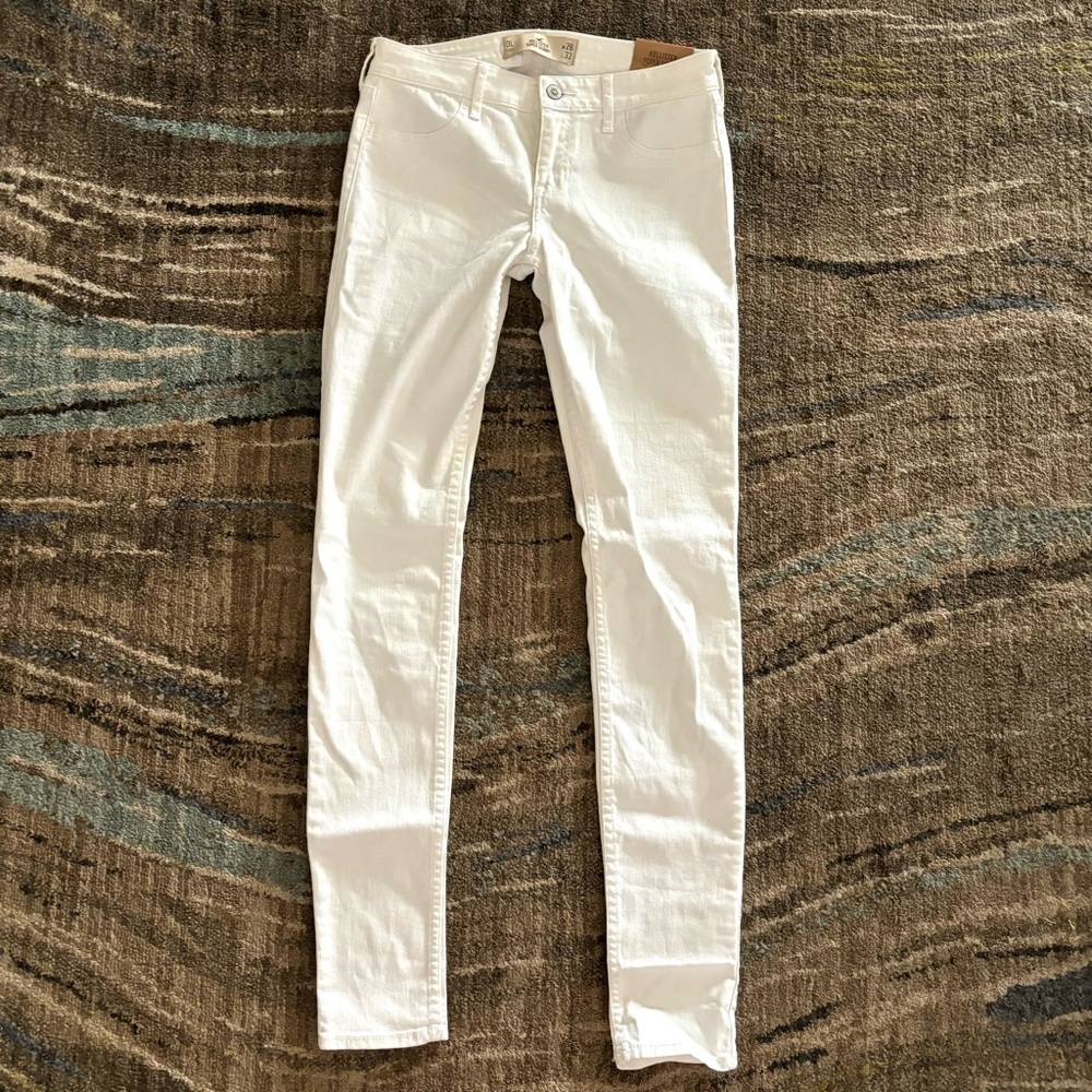 NWT hollister jeans 🤍
